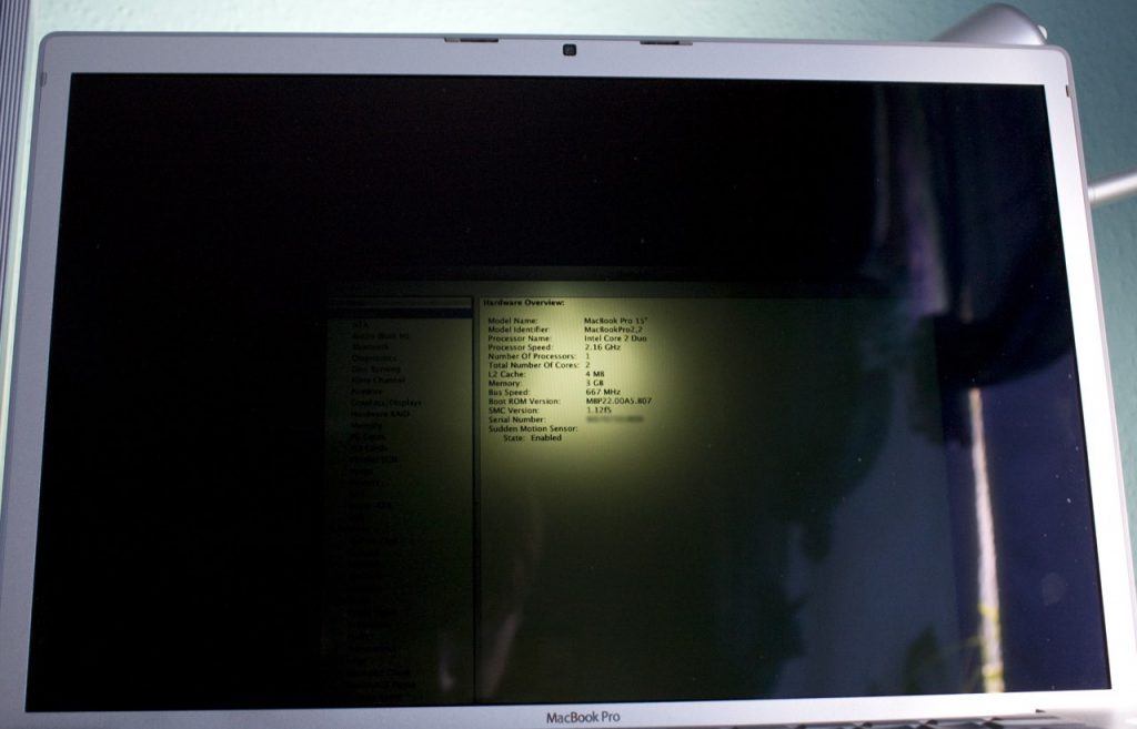 problème rétroeclairage macbook air esimport